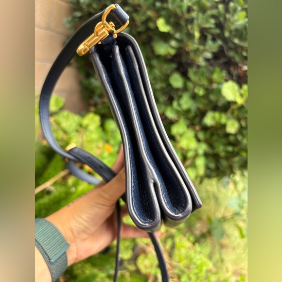 Tory Burch Harper Dark Navy Blue Embossed Crossbody - Picture 5 of 14